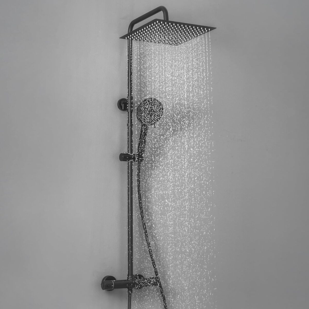 Test : colonne de douche Auralum avec mitigeur thermostatique noir