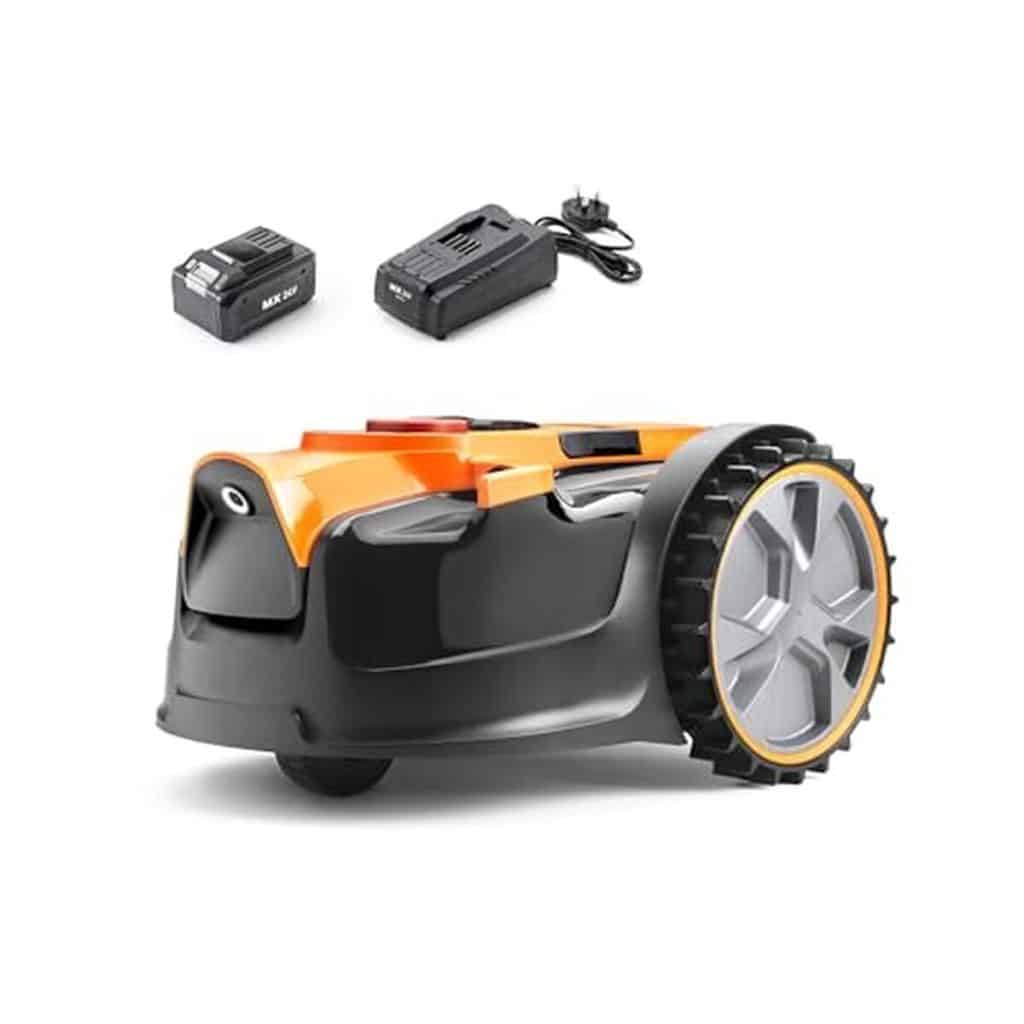 Test de la tondeuse robot LawnMaster OcuMow : sans fil, sans limite, sans prise