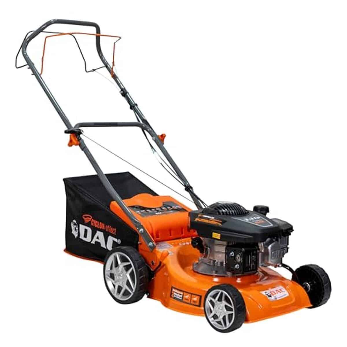 Test : tondeuse à gazon Ruris DAC 110XLS, efficacité et puissance