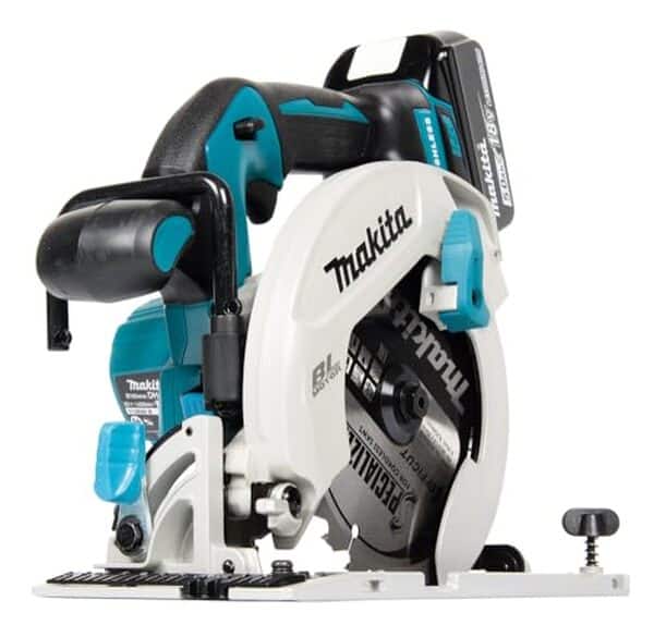 Découvrez notre test complet de la scie circulaire Makita DHS680RTJ 18V avec lame Ø165 mm : performances, avantages et verdict de cet outil professionnel.
