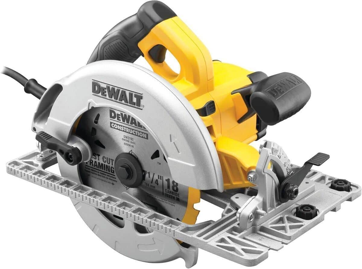 Test de la scie circulaire DeWalt DWE576K-QS 1000 W