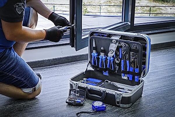 Découvrez notre test détaillé de la caisse à outils BGS 15505 avec 106 pièces universelles : qualité, ergonomie et rapport prix pour les professionnels et bricoleurs.